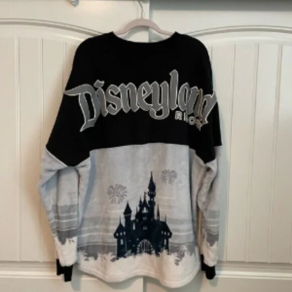 Disney Tops - Disneyland Castle Spirit Jersey 2023 Sherpa fleece black white size XXL